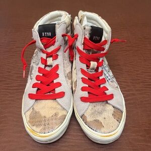 Steve Madden Beige and Red High-Top Sneakers